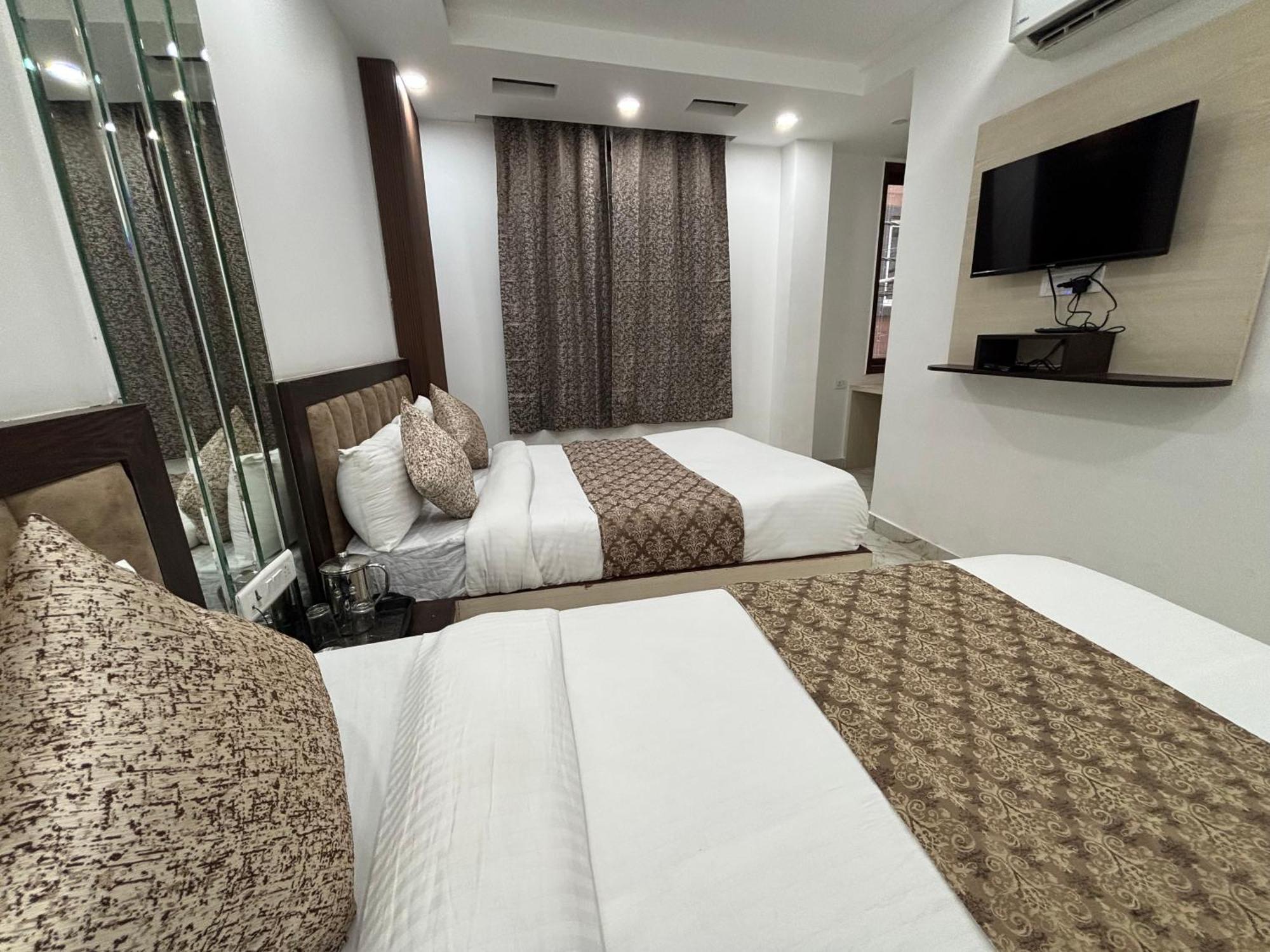Cg Internationl By Sweet Guest House New Delhi Ngoại thất bức ảnh