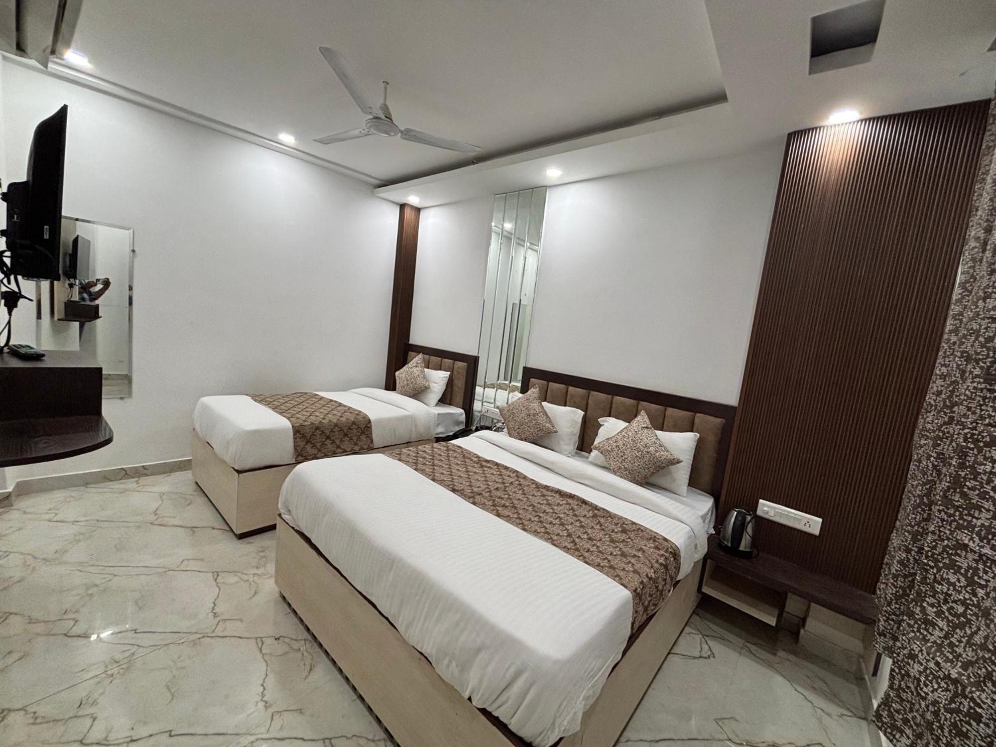 Cg Internationl By Sweet Guest House New Delhi Ngoại thất bức ảnh