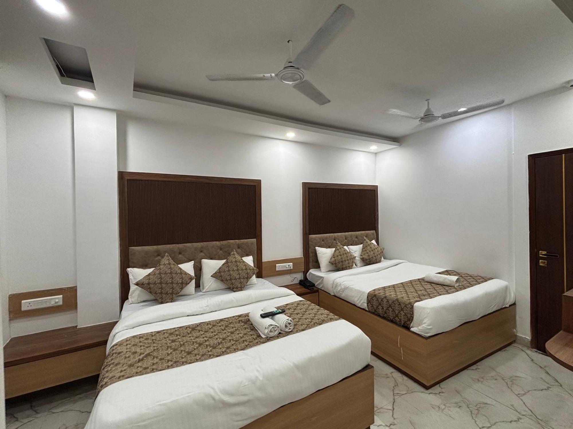 Cg Internationl By Sweet Guest House New Delhi Ngoại thất bức ảnh