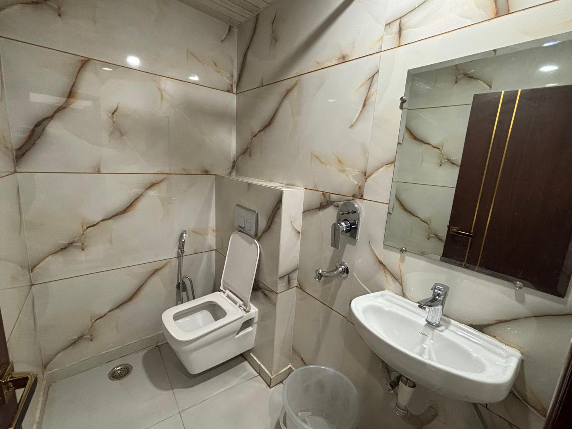 Cg Internationl By Sweet Guest House New Delhi Ngoại thất bức ảnh